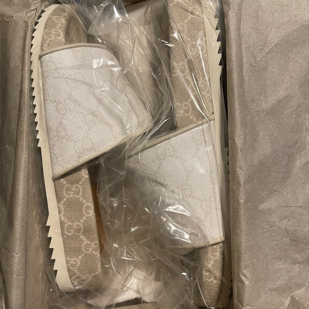Gucci slides - Picture 2 of 8